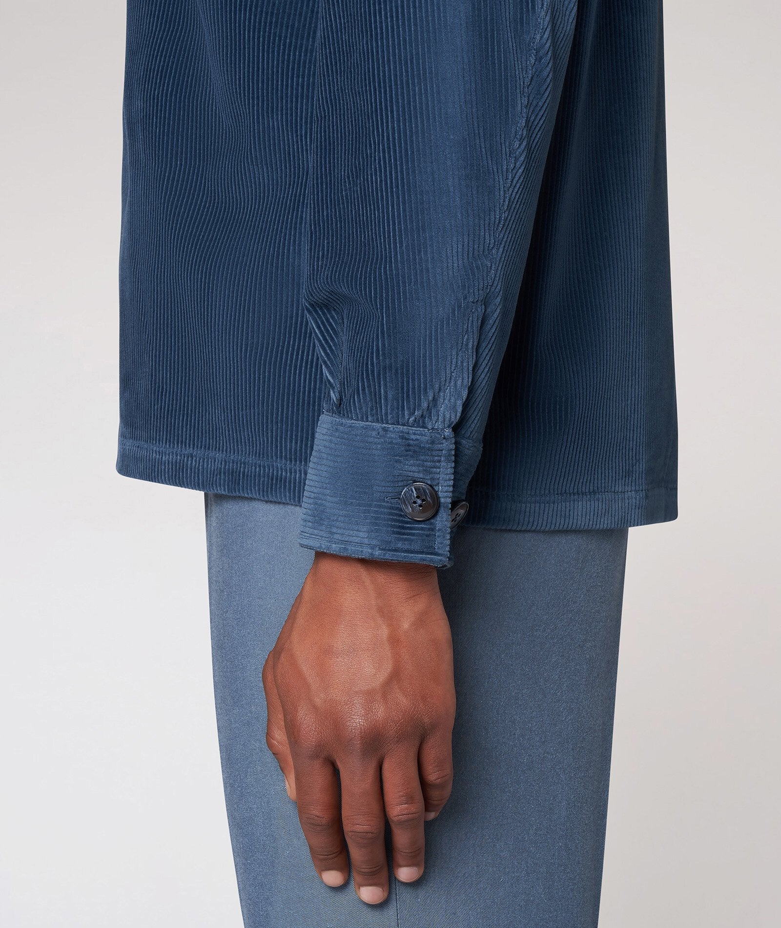 Overshirt Azzurro in velluto di cotone stretch - Image 3